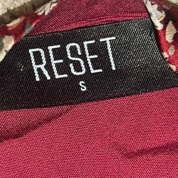 RESET BY JANE 2 PC Blaze Set NWT
Cropped Top & Smocked Mini Skirt, Small - Picture 10 of 12